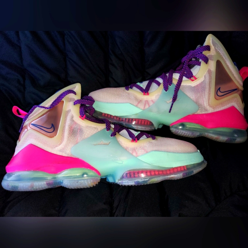 🏀 LeBron 19 Basketball Shoes 🏀